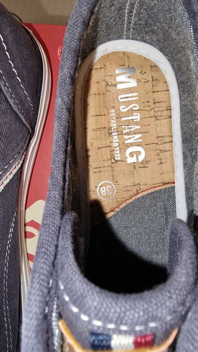 Tenisi Mustang noi marimea 38