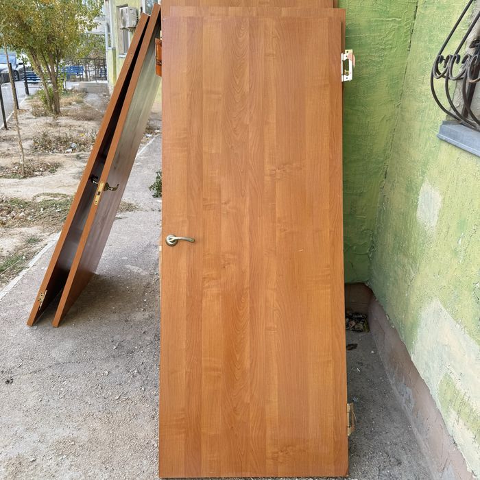 Двери деревянные