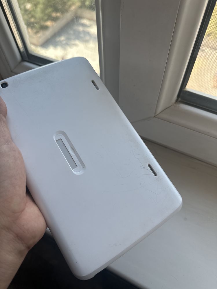 Планшет LG G Pad