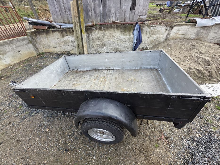 Vând remorcă 800kg