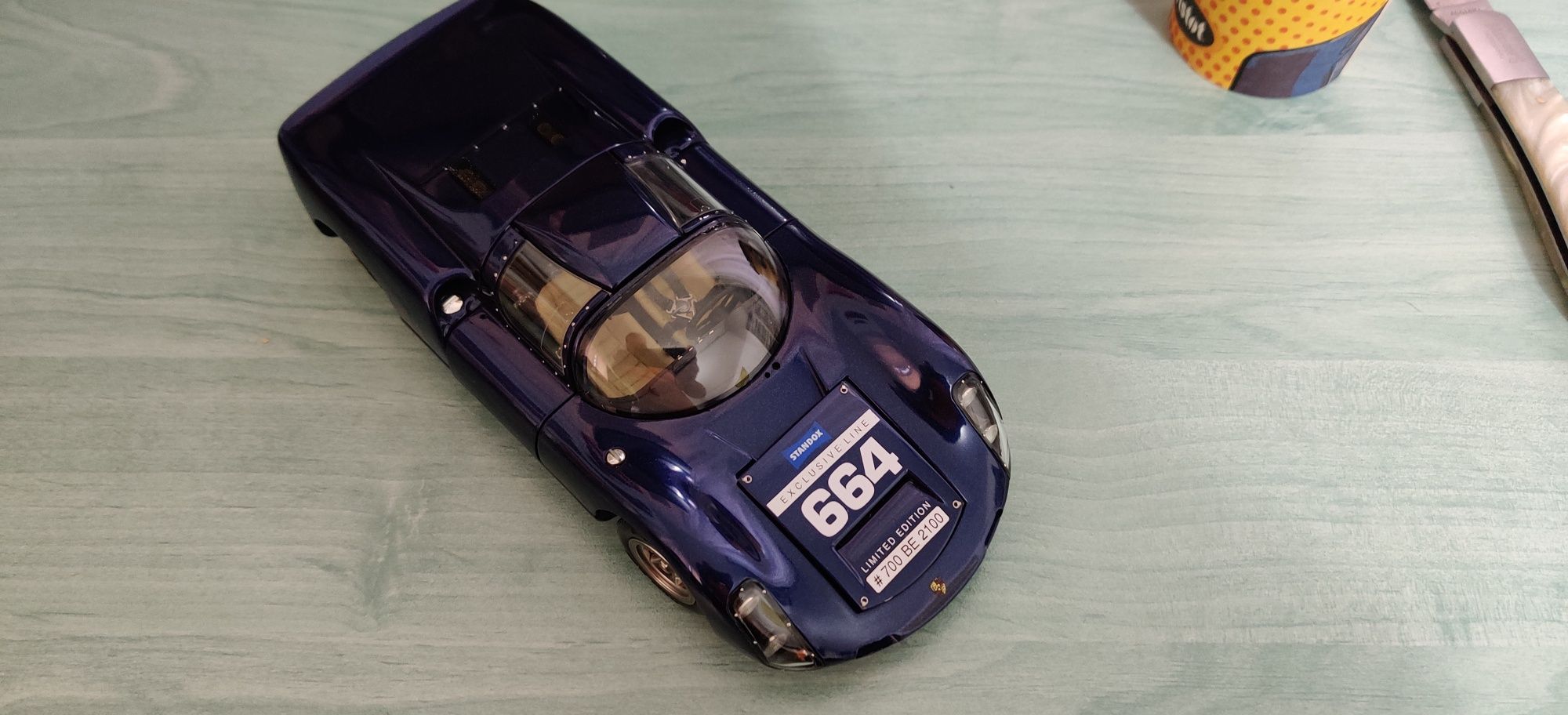 Macheta 1:18 Porsche 910 Exoto nu autoart
