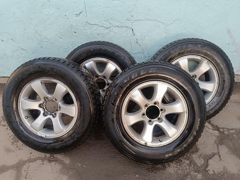 Зимняя резина с дисками 265/65/17