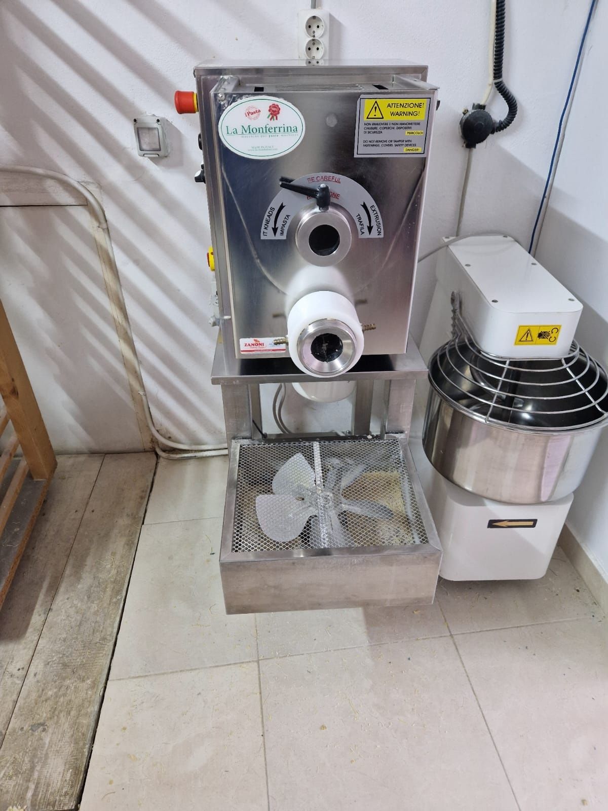 Vand utilaj profesional de paste fainoase Monferrina P6