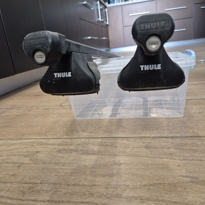Bare transversale Thule pentru auto prevazute cu bare longitudinale