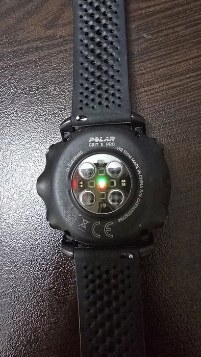 Часовник Polar grit x pro