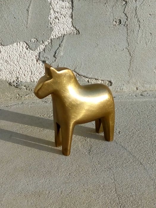 Бронзова статуетка кон