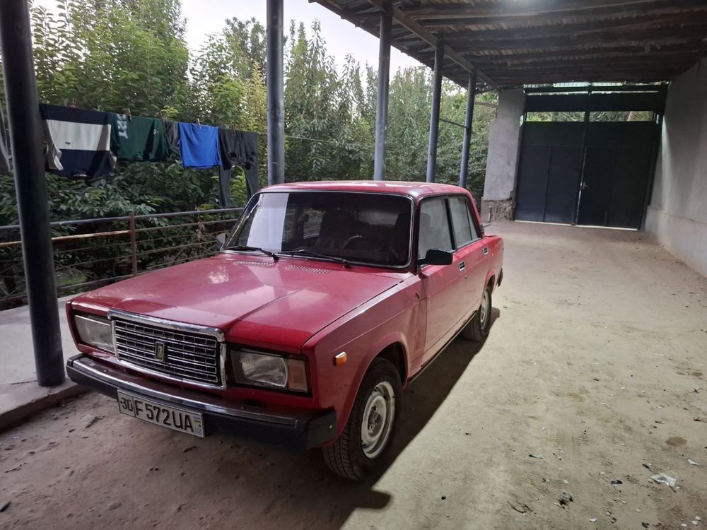 Jiguli 2107 sotiladi