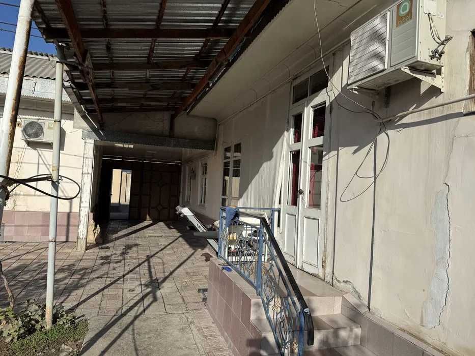 Срочно сдается дом 10 комнат,6 соток,Хонабод.