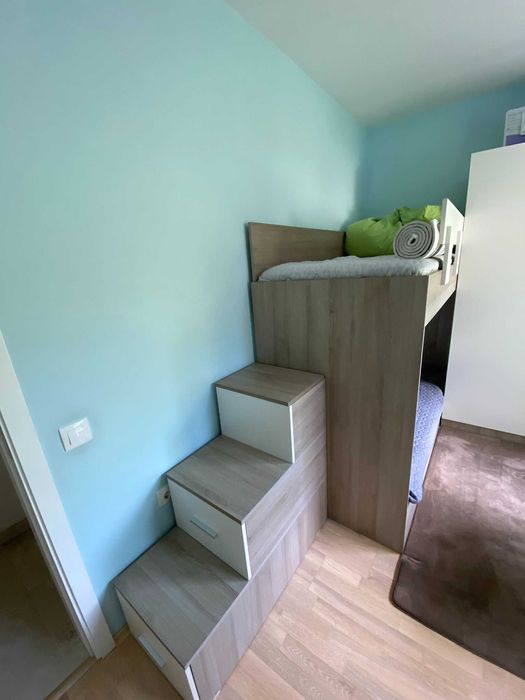 Двуетажно легло с матраци