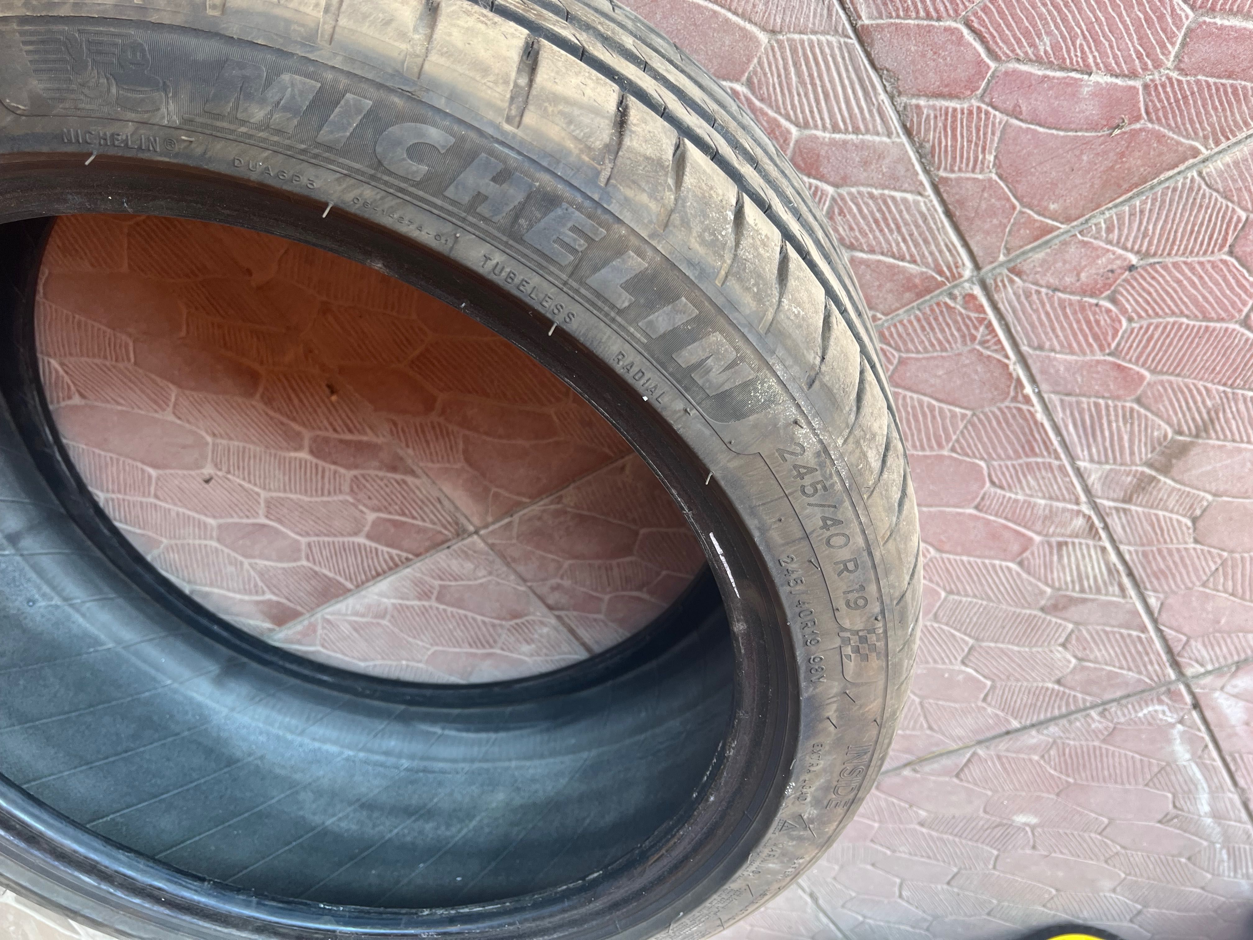 MICHELIN PILOT SPORT 4 ZP 1бр. 245/40/19 и 1 бр. 275/35/19