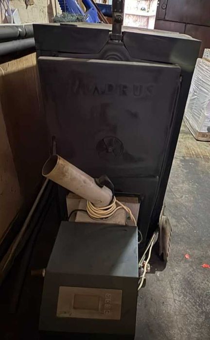 Пелетен котел с горелка