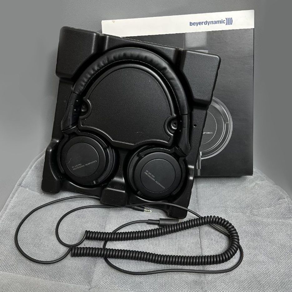 Накладные наушники Beyerdynamic DT-240 Pro