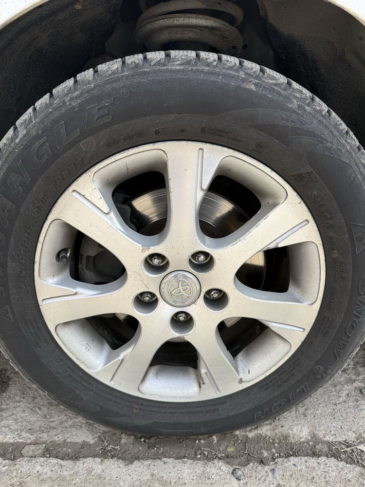 Диск с шинами тойтоты camry 30/35/40/45 r16