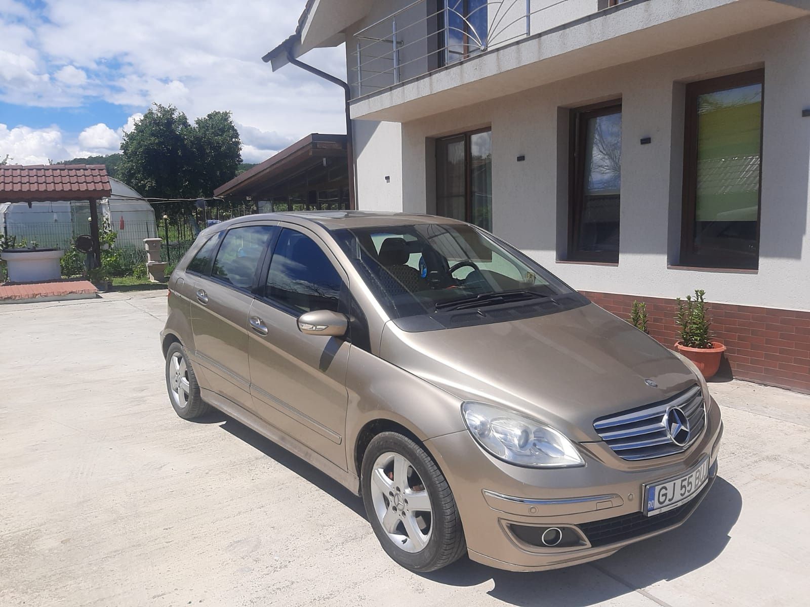 Vând Mercedes B class