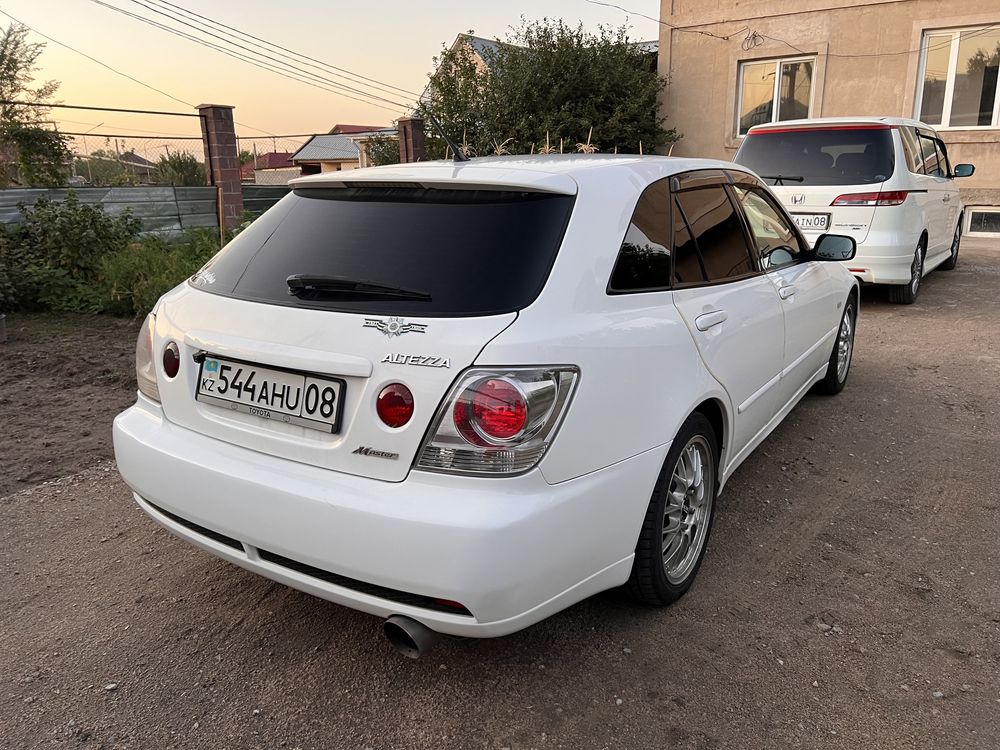 Toyota altezza волк в овечий шкуре