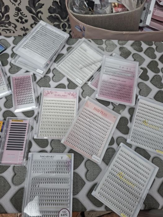 Vând 15 de casete de extensibile de gene