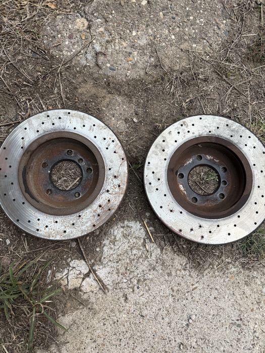 Дискове с накладки брембо  от bmw e46 330ci