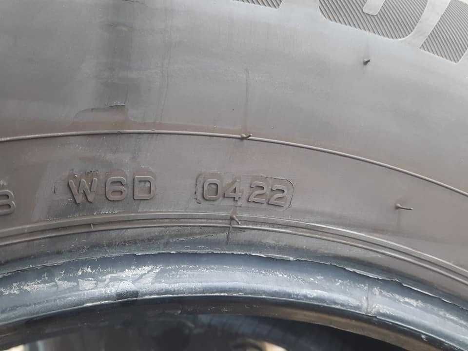 2 Броя 235/65/17 Bridgestone 6,2mm 2022DOT