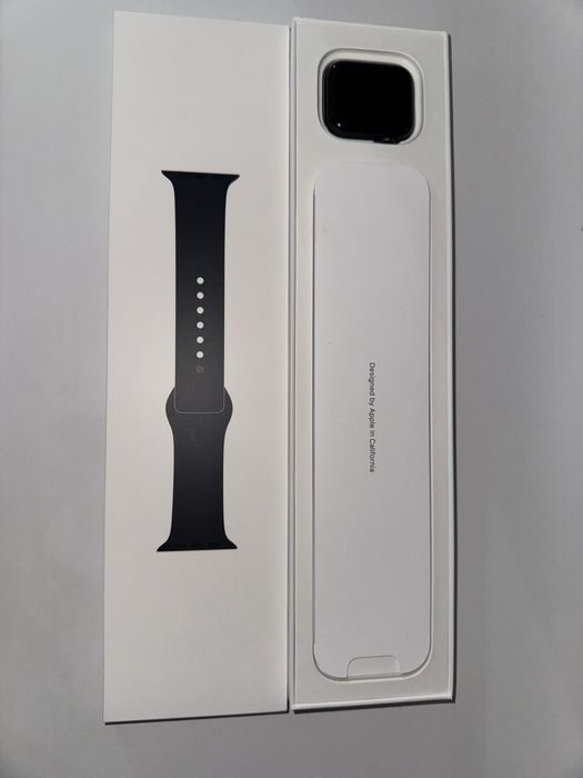 Продам Apple Watch SE