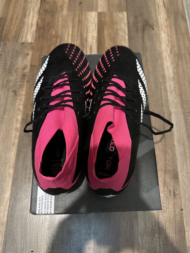 Бутонки Adidas Predator