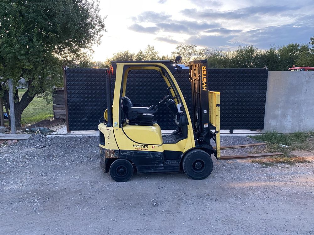 Мотокар Hyster 1.8  на Газ Много добре Състояние НОВ Внос!!
