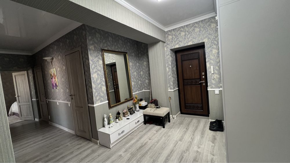 Продам 3-х комнатную квартиру ул.Кабанбай батыра 99/1