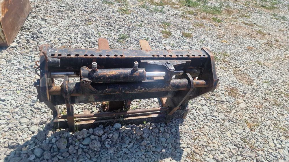 Furci paleti Manitou - cu translatie