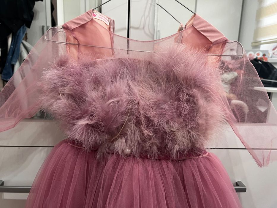 Rochițe pt mică prințesa 1 an si 6 ani ! Au fost o sigura data purtate