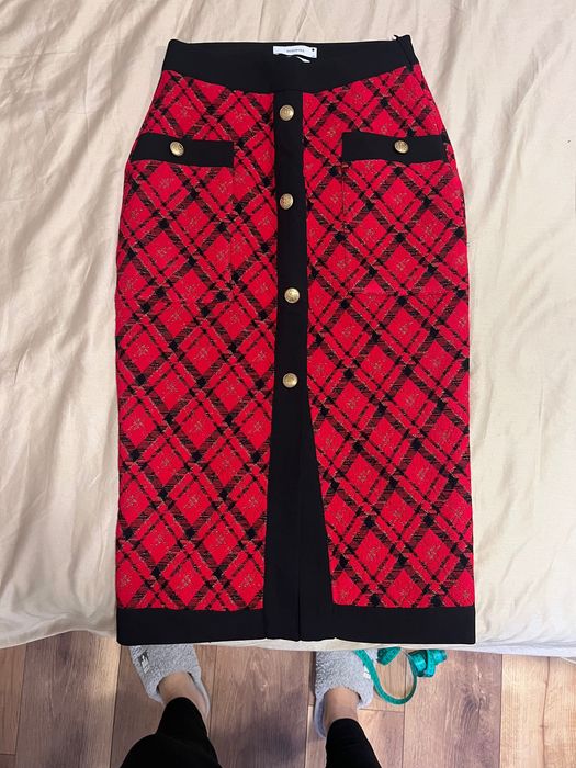 Дамска пола Reserved