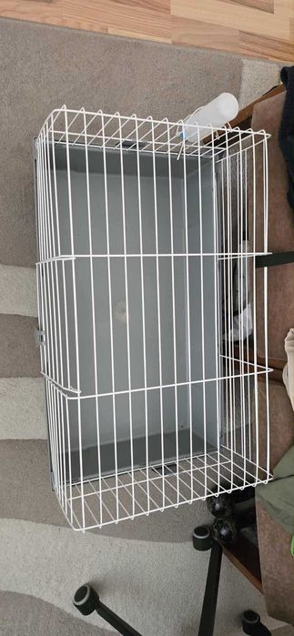 Продавам голяма клетка за зайче + аксесоари