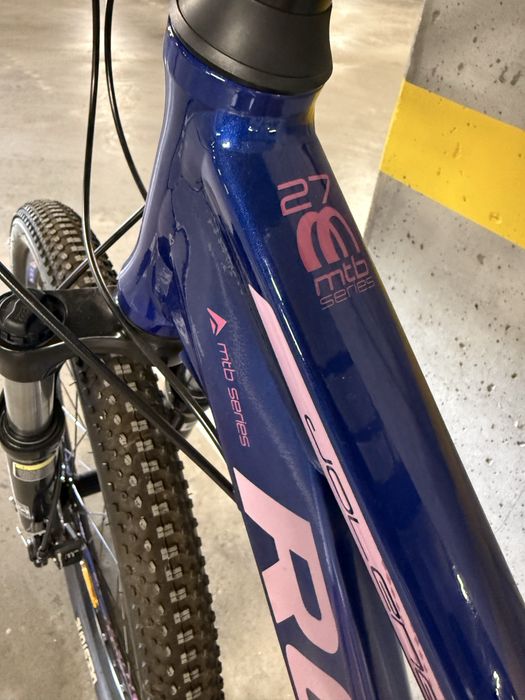 Bicicleta Romet Jolene 7.1 cu cadru din Aluminiu
