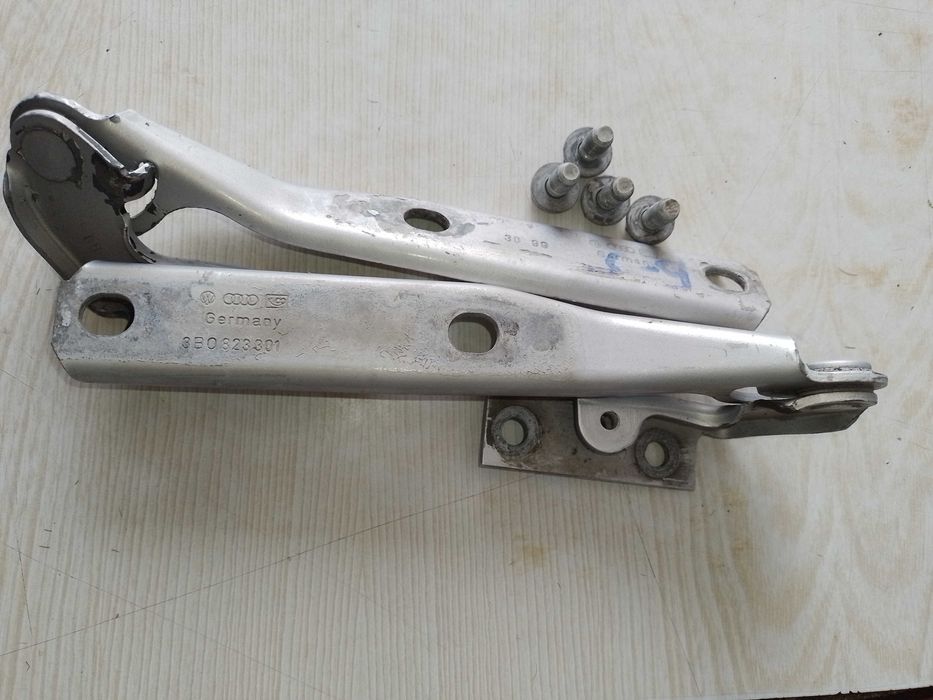 продам  петли капота пассат б5 и главный цилиндр сцепления пассат б5