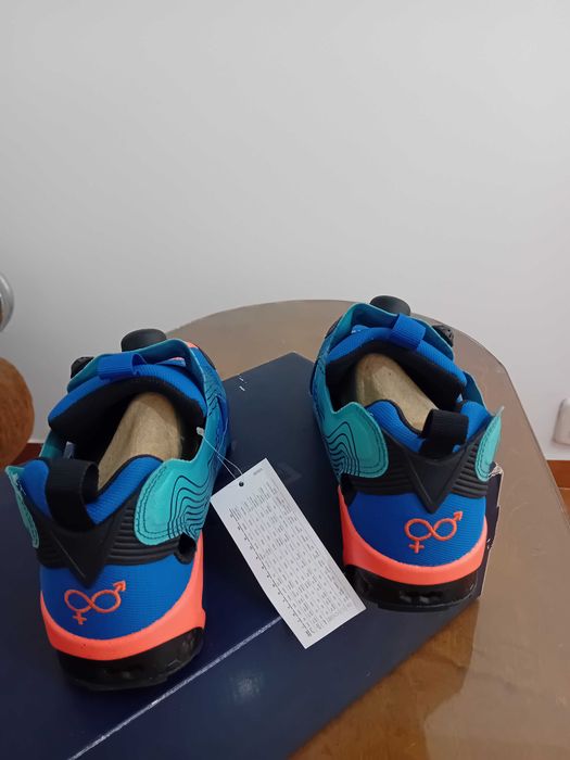 Adidasi noi la cutie Reebok Dama Marime 37.5