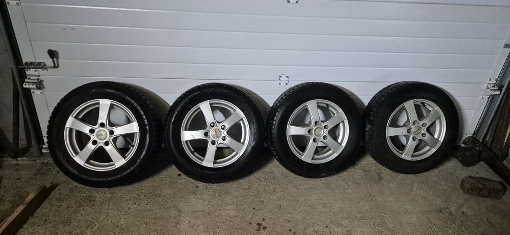 Продам комплект 195/65/15 nokian в хорошем состоянии