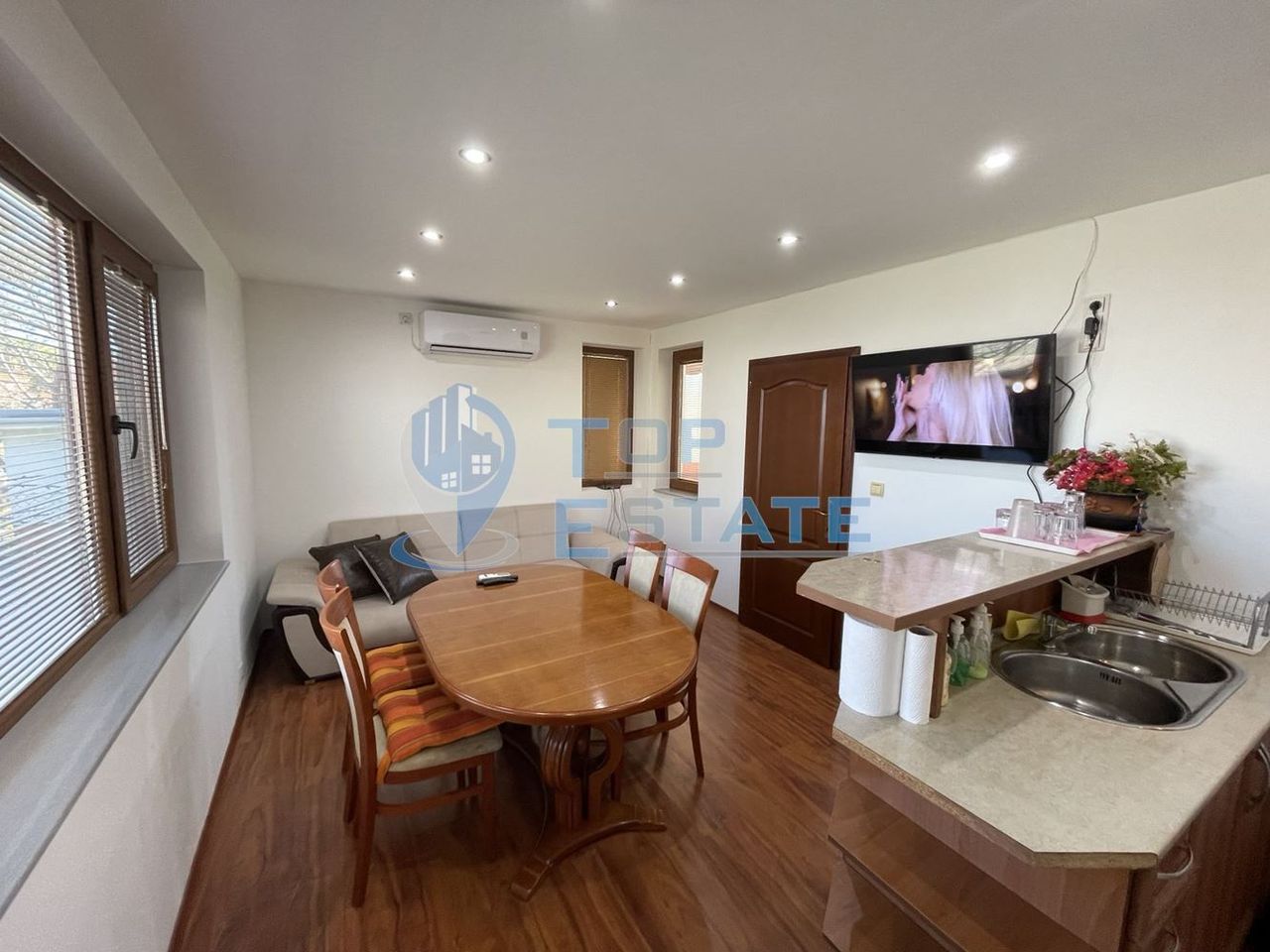 Продава се Къща в Горна Оряховица - 110 кв.м за 1037 €/кв.м - Снимка #4