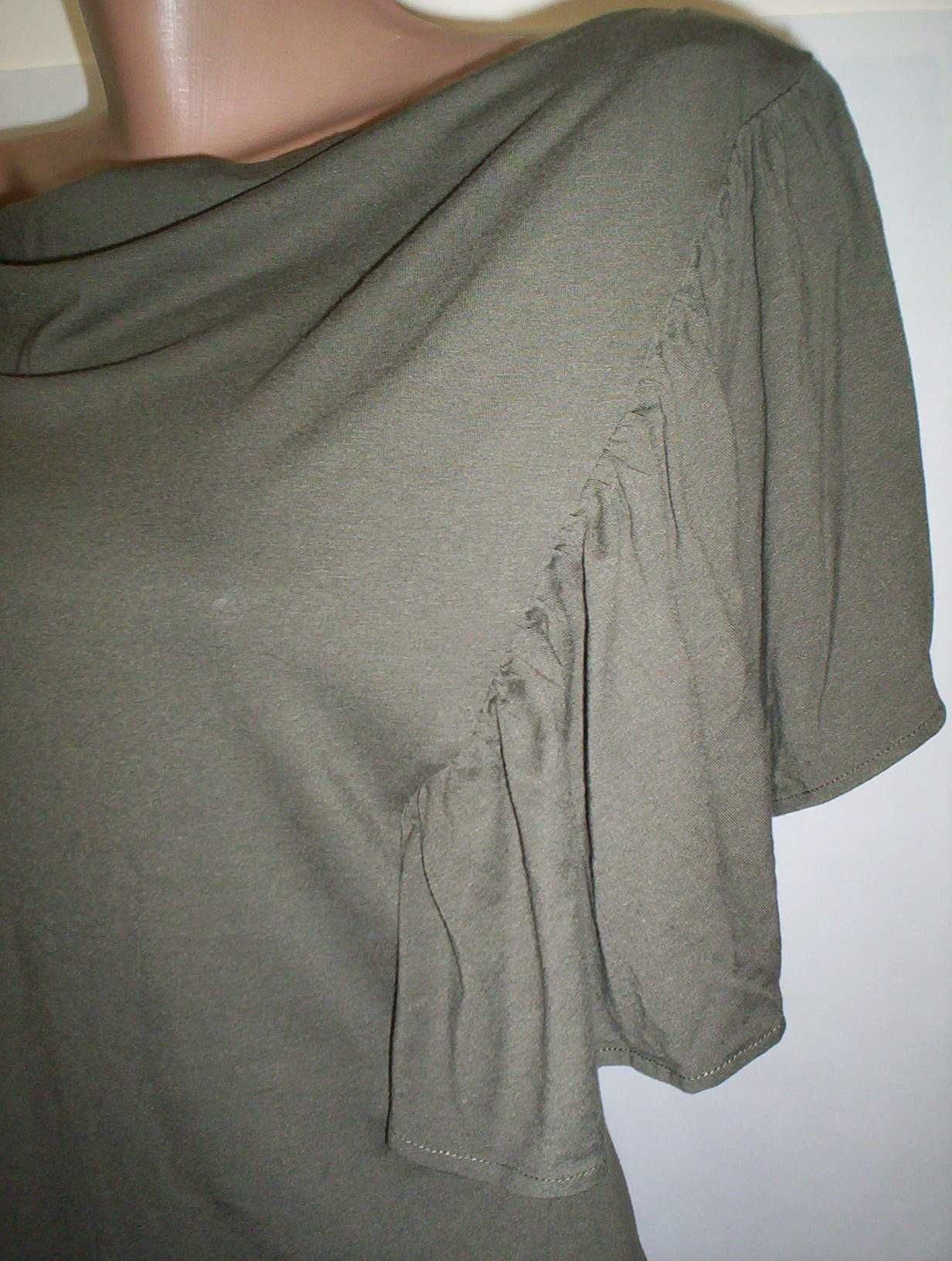 Tricou Fancy kaki maneci bufante volane late decolteu barcuta falduri