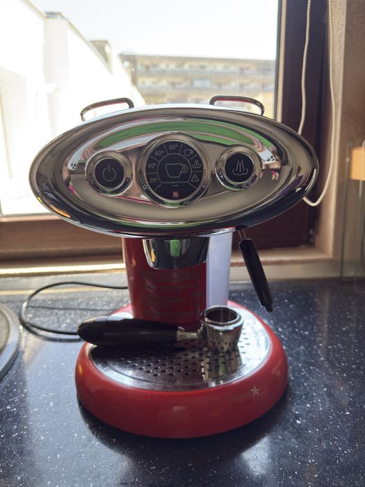 aparat de cafea illy pentru Iperespresso X7.1 in rosu