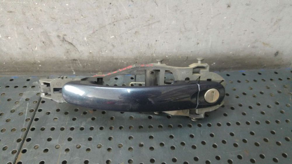 Maner usa stanga fata vw golf 5 plus 5m1 521 1k0837885a