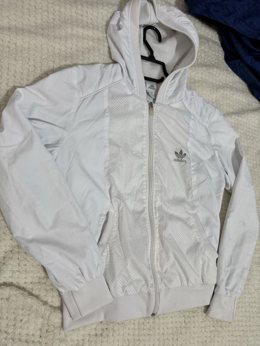 Женская ветровка  Adidas S -М
