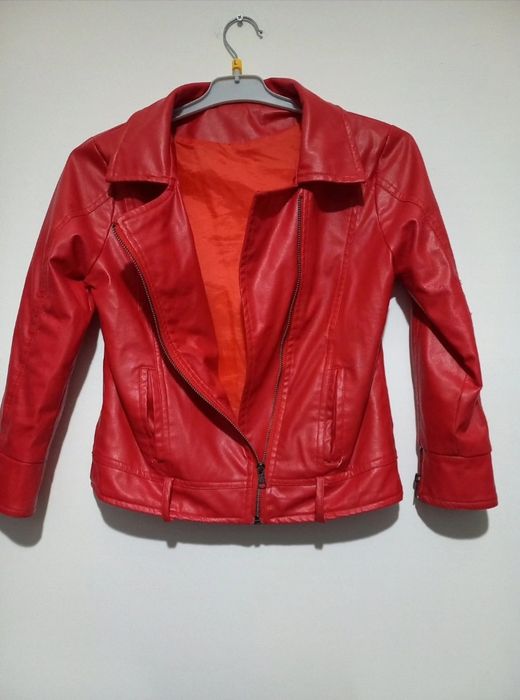 Geaca fete din piele ecologica marimea M stare perfecta
