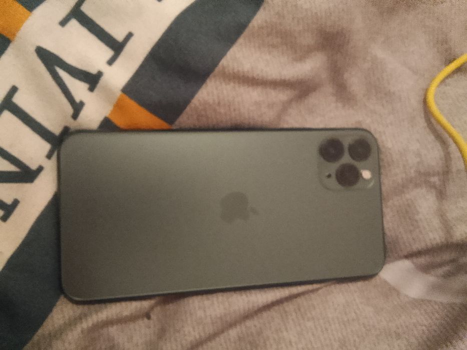 Продам 11 про макс