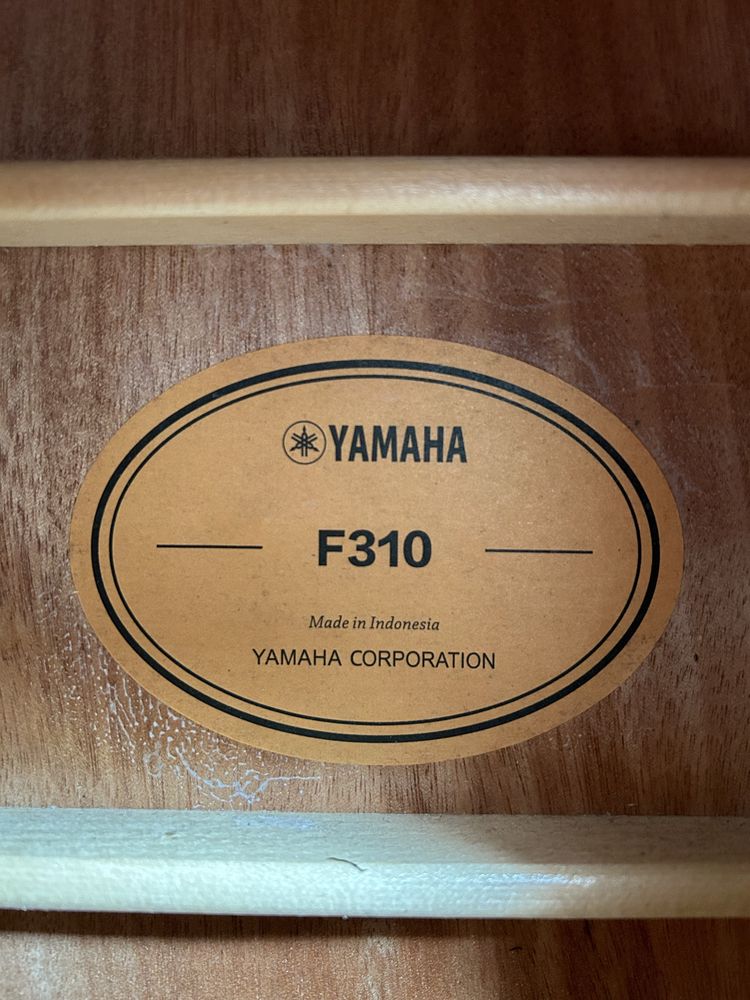 Гитара Yamaha