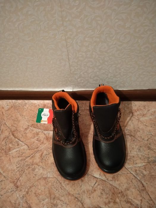 Кожаные ботинки новые