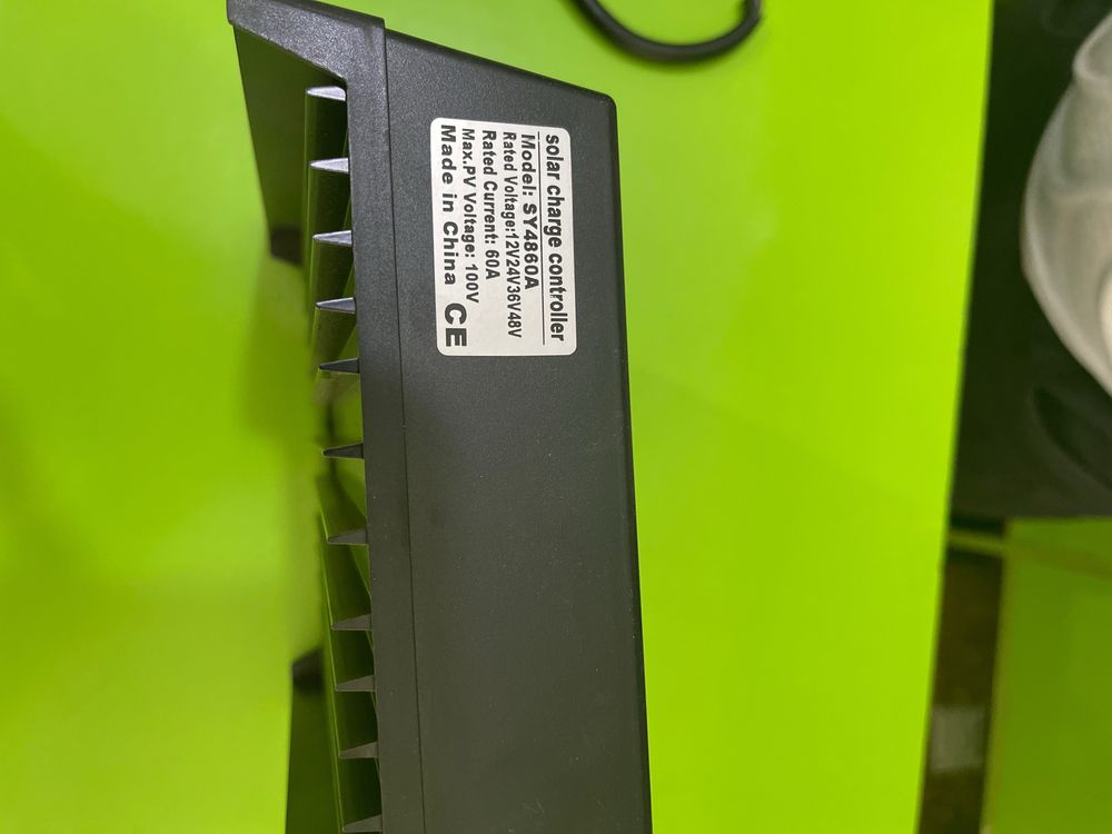 MPPT 60A контролер 
Контроллер Солнечной Зарядки(60A)