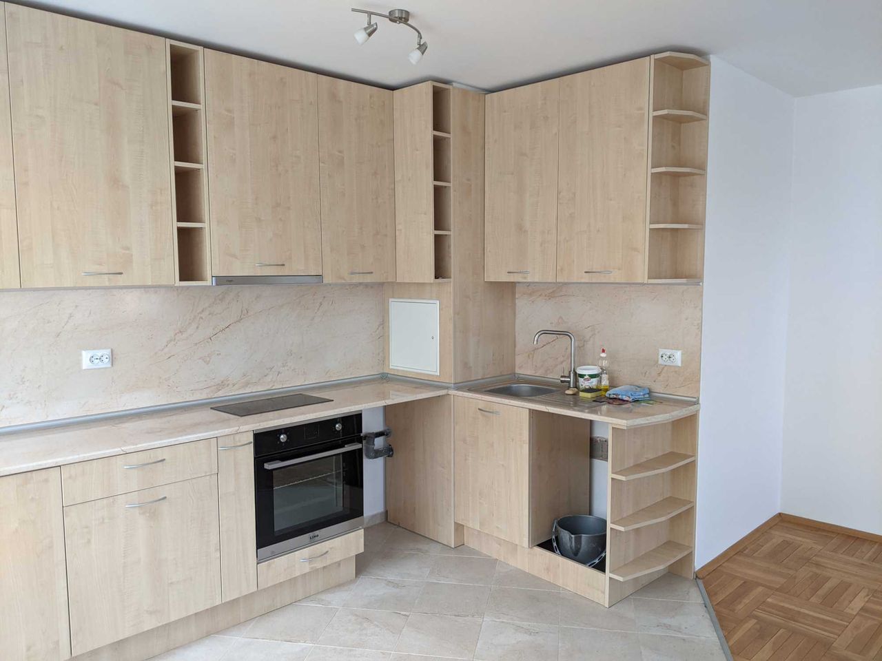 Дава се под наем Двустаен апартамент в София, Толстой - 67 кв.м за 600 € - Снимка #5