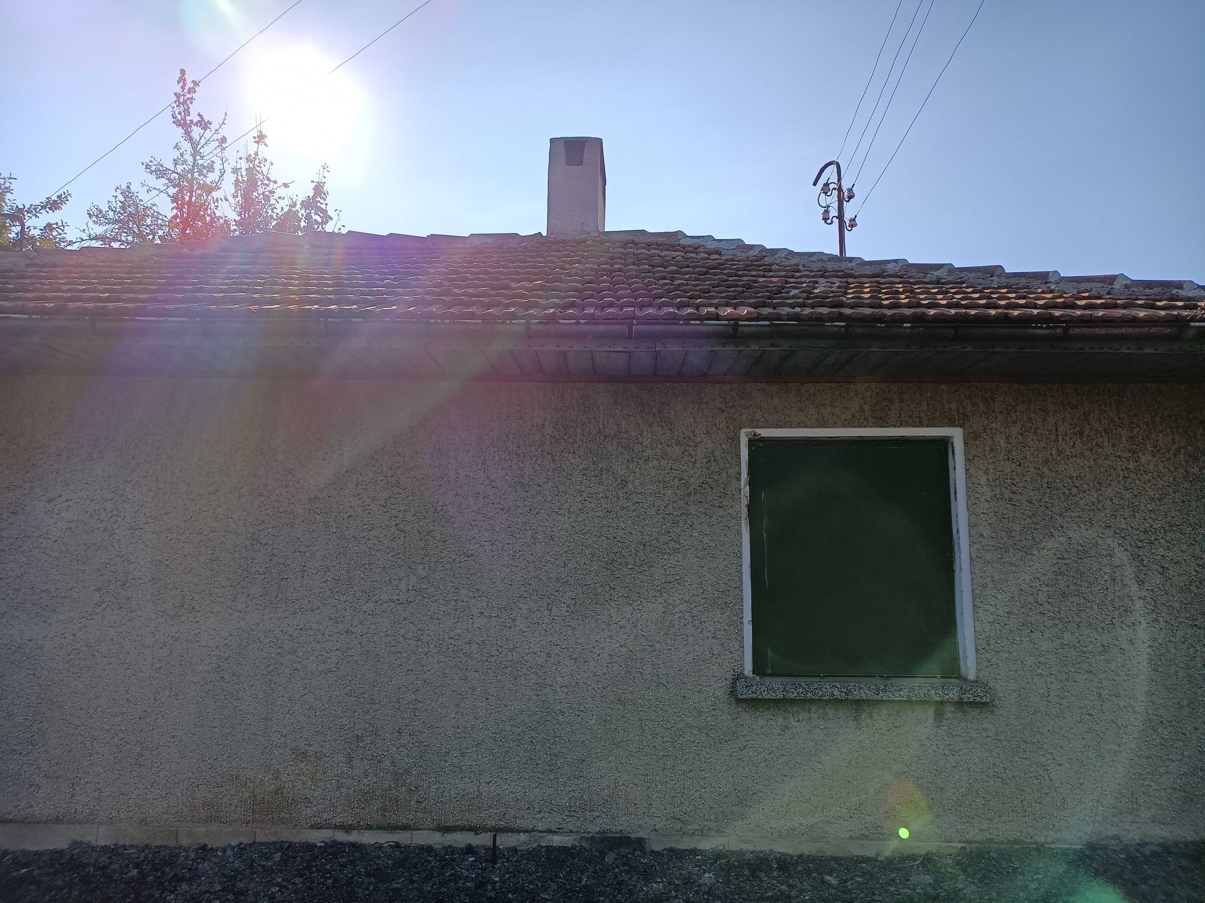 Продавам къща в село Черни Бряг община Антоново