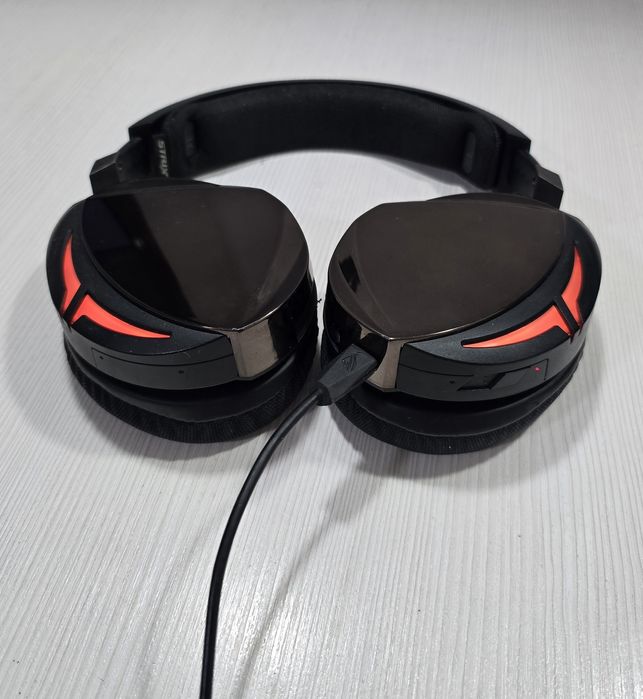 Casti ASUS Rog Strix Fushion 500