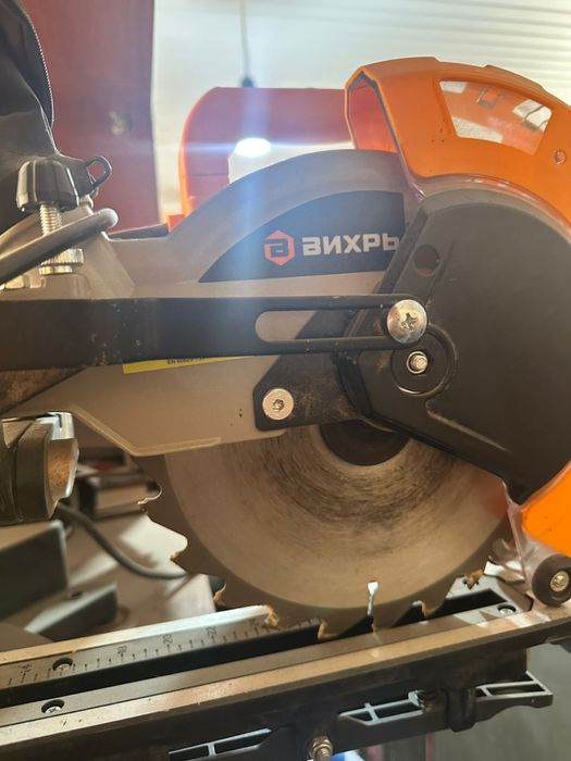 Вихрь пила торцовочная