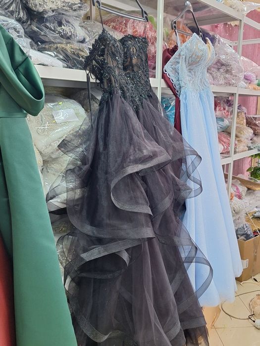 Абитуриентска Рокля