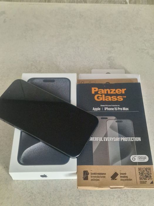 Iphone 15 pro max 0 cicluri de incarcare